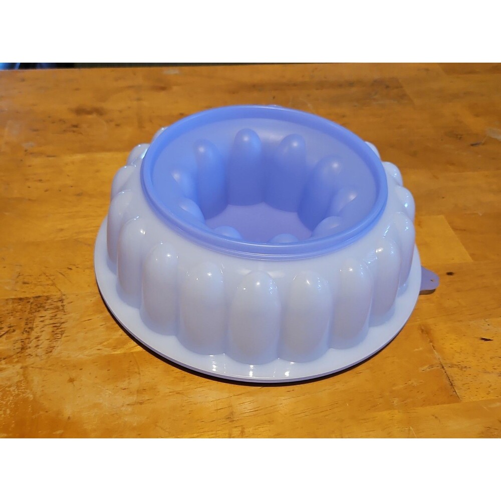 Vintage Tupperware Lavender & Purple #1202 Jel-Ring Jello Mold 3 Piece Set EUC